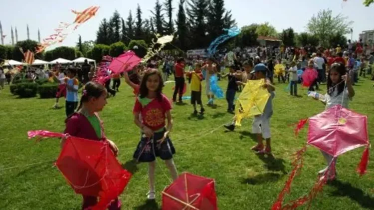Adana’da çocuklar ve aileler uçurtma şenliğinde buluşacak