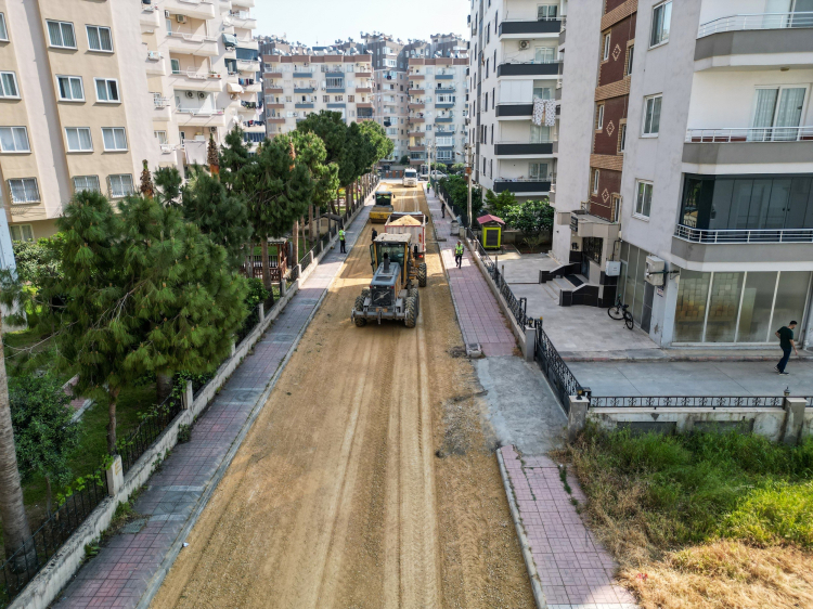 Mezitli'de yol çalışmaları altyapıyla birlikte yenileniyor 2
