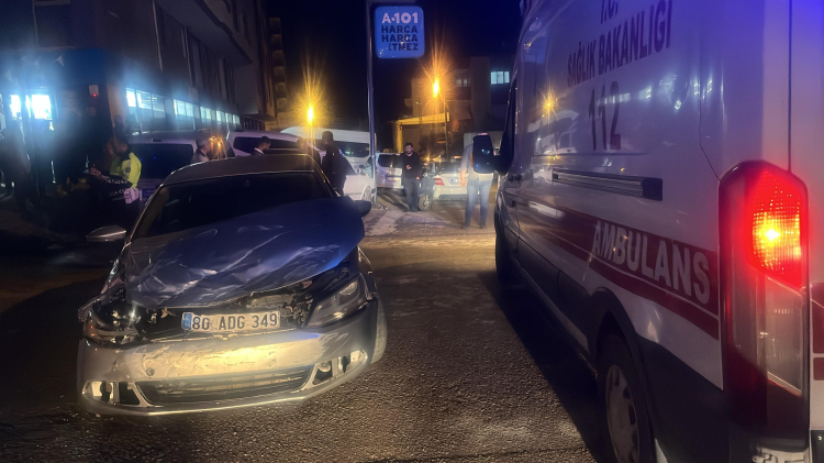 Osmaniye Düziçi'nde üç aracın karıştığı zincirleme trafik kazası 2 yaralı 2