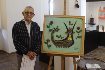 Tuncay Yurtsever’in toplu iğneyle hayat bulan tabloları Mor Sanat Adana Karma Sergisi’nde ilgi gördü