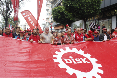 Adana’da 1 Mayıs Emek ve Dayanışma Günü kutlandı