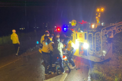 Balıkesir'de yolcu otobüsü devrildi: 3 kişi hayatını kaybetti, 26 yaralı var