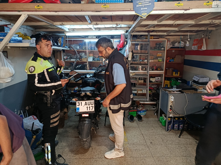Hatay polisinden motosiklet tamirhanelerine sıkı denetim 2