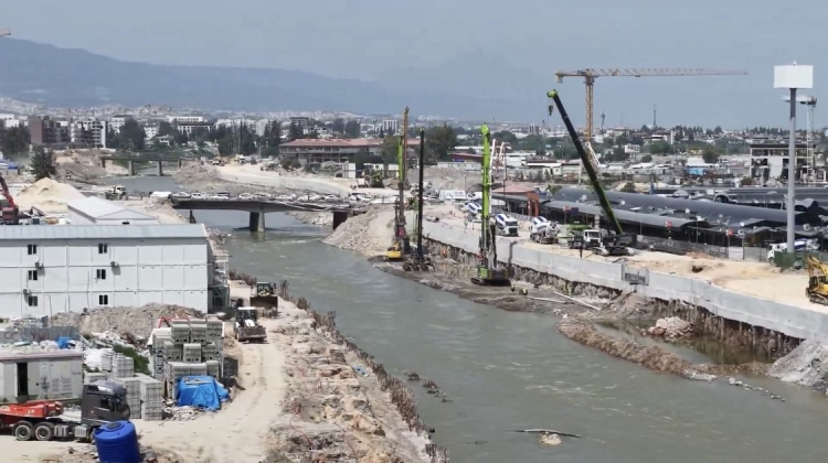 Hatay Valisi Mustafa Masatlı Asi Nehri ıslah projesini yerinde inceledi 2