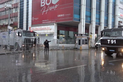 İstanbul'da 1 Mayıs güvenlik önlemleri: Taksim ve Kadıköy'de yollar trafiğe kapatıldı
