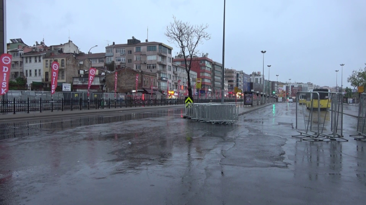 İstanbul'da 1 Mayıs güvenlik önlemleri Taksim ve Kadıköy'de yollar trafiğe kapatıldı 2