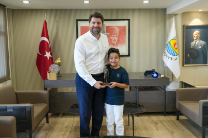 Tarsuslu Mustafa Deniz Biçer matematik olimpiyatlarında dünya birinciliğine ulaştı