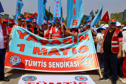 Türk-İş Adana’da yüzlerce işçiyle 1 Mayıs Emek ve Dayanışma Günü’nü kutladı