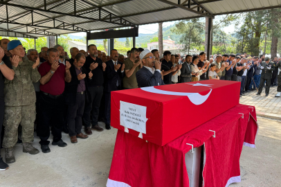 TSK’nın acı kaybı: Kıdemli Başçavuş Rafık Saçmalı son yolculuğuna dualarla uğurlandı