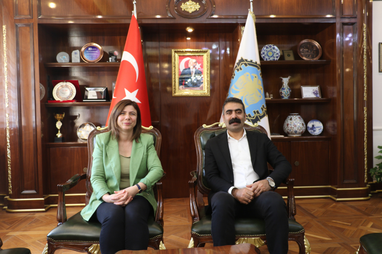 Diyarbakır barış forumuna Özgür Özel ve Feti Yıldız davet edildi 2