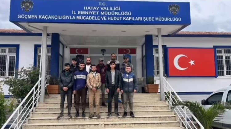 Hatay'da hafif ticari araca 10 göçmen sığdıran insan tacirine 100 bin TL ceza 2
