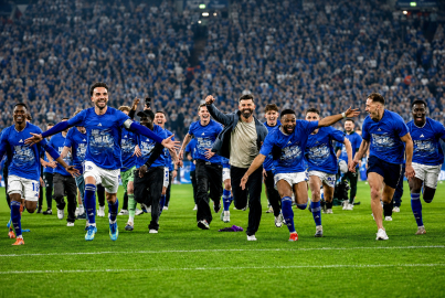 Kenan Karaman attı Schalke 04 şampiyon olarak Bundesliga'ya yükseldi