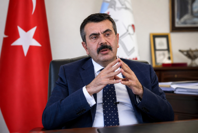 Okullarda ara tatil sistemi değişiyor mu? Bakan Yusuf Tekin'den milyonları ilgilendiren yaz tatili açıklaması