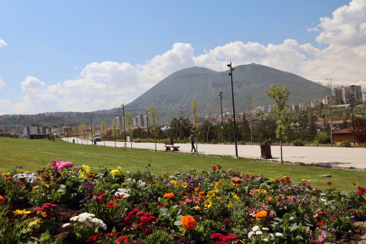 Talas Millet Bahçesi bahar festivaline dönüşüyor: Koku koridorları ve çiçek pasajları sizi bekliyor