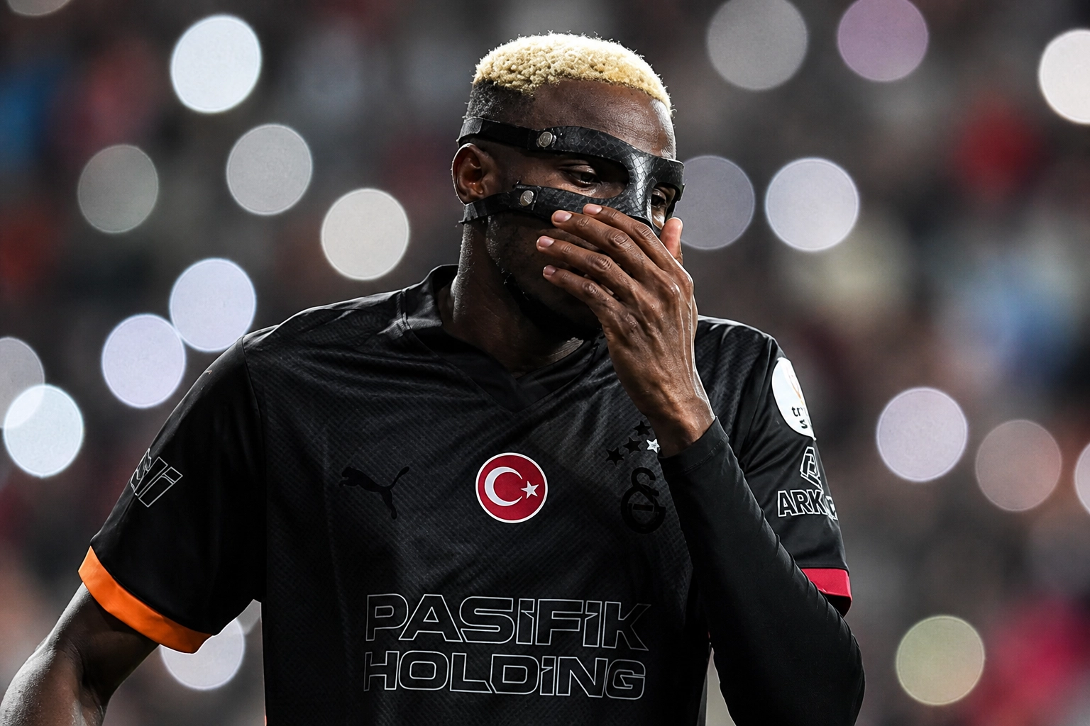 Victor Osimhen'den taraftara şampiyonluk sözü: Galatasaray evinde gülecek
