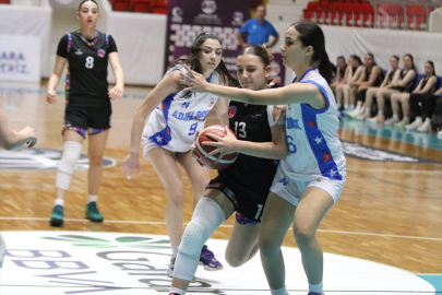 Adana’da U18 Kızlar Türkiye Basketbol Şampiyonası başladı
