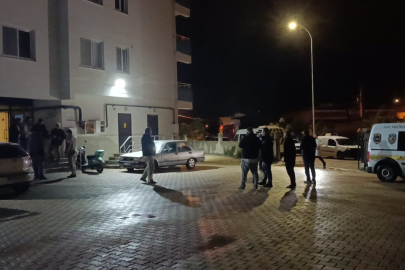 Kozan’da dehşet: 1 Kişi kapısında uğradığı silahlı saldırıda hayatını kaybetti