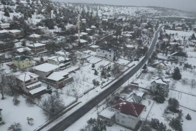 30 yıl sonra bir ilk! Toroslar’ın eteğinde Mayıs karı: Kar kalınlığı 30 santime ulaştı
