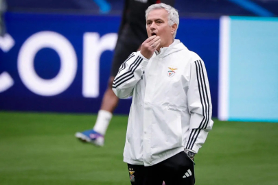 Benfica'nın Mourinho yönetimindeki tarihi paradoksu: Namağlup sezonda şampiyonluk kaçtı