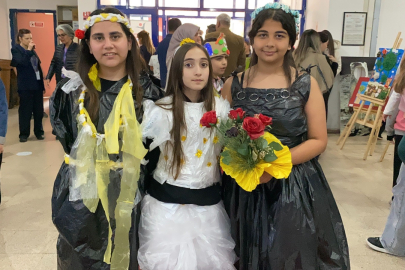 Erdemli'de çevreci defile: Öğrenciler atıklardan podyuma çıktı