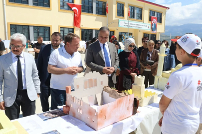 Mersin Mut TOBB Bilim ve Sanat Merkezi'nde TÜBİTAK 4006 Bilim Fuarı kapılarını açtı