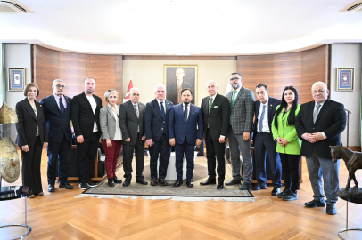 Sarıçam Belediye Başkanı Bilal Uludağ, Sarıçam’daki hizmet ve projeleri gazetecilerle paylaştı