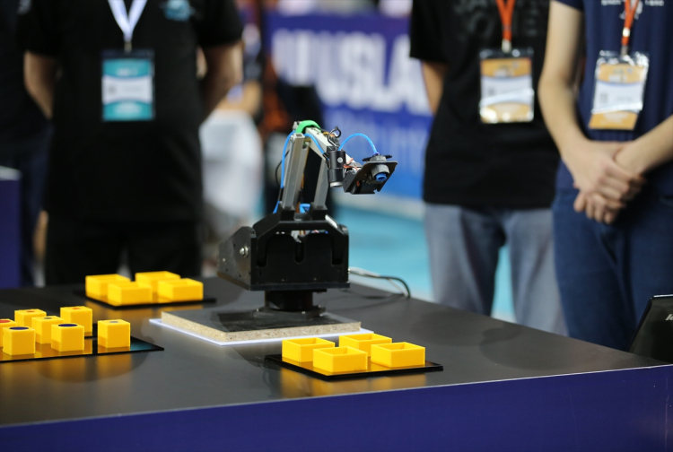 MEB ROBOT YARIŞMASINDA ÖNEMLİ MESAJLAR