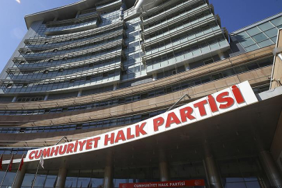 Burcu Köksal’ın AK Parti'ye geçişi sonrası CHP Afyonkarahisar'da görevden alma kararı
