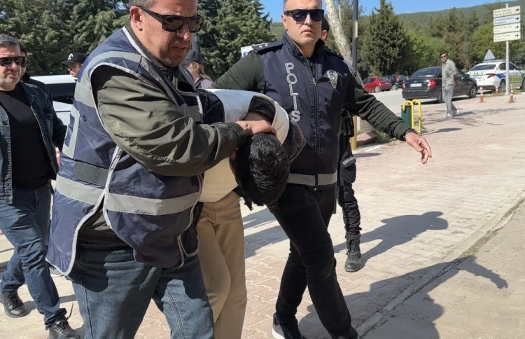 Kübra Yapıcı cinayetinde kan donduran detaylar Sosyal medya hesabı üzerinden yaşıyor süsü vermişler 2