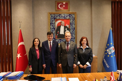 Türkiye Belediyeler Birliği Başkanı Vahap Seçer'den Kütahya Belediyesi'ne ziyaret