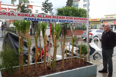 Hataylı berber İdris Özbek'in 40 yıllık vefası: Annesinin mirası reyhanları gözü gibi koruyor