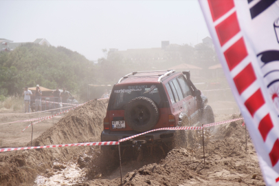 Antalya’da off-road rüzgarı esti! Binlerce kişi etkinliğe akın etti