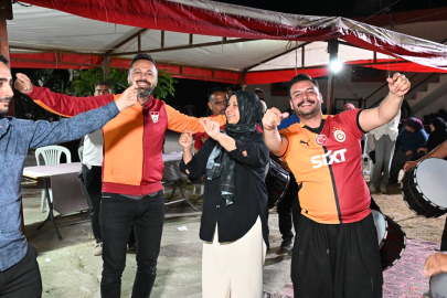 Osmaniye’de düğünde sarı-kırmızı şölen! Galatasaray formalarıyla halay çektiler