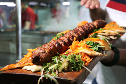 Adana kebabı ve bol yeşillik "glutatyon" seviyesini zirveye taşıyor