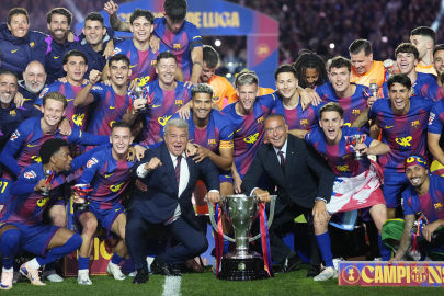 Barcelona La Liga'da şampiyonluğunu ilan etti: El Clasico zaferiyle kupa Katalanlara gitti