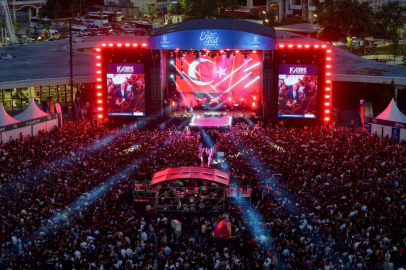 19 Mayıs’ta sahne alacak ünlüler belli oldu! Türkiye genelinde konser coşkusu yaşanacak
