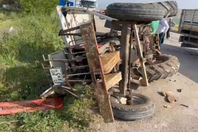 Kırıkhan’da korkutan kaza: Tırın çarptığı traktör tarlaya devrildi