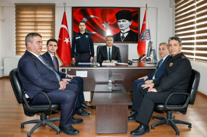Adana Valisi Yavuz Aladağ’da yatırımlar ve hizmetleri masaya yatırdı