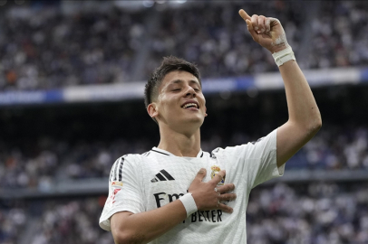 Arda Güler Real Madrid'de nisan ayının futbolcusu seçildi