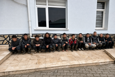 Hatay Yayladağı'nda dron destekli göçmen operasyonu: 12 kişi yakalandı