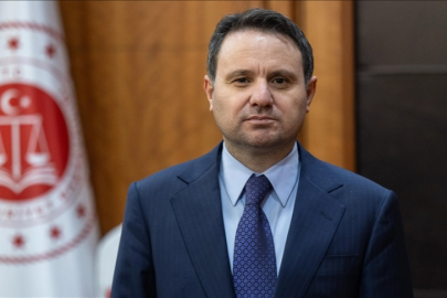 Bakan Gürlek duyurdu: 9 ilde eş zamanlı uyuşturucu operasyonu başlatıldı