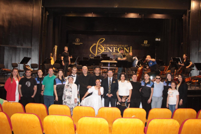 Adana’da "Sanatta Erişilebilirlik": Özel çocuklar orkestra şefi oldu