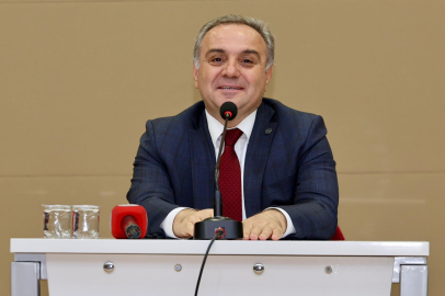 ERÜ Rektörü Altun’dan öğrencilere kariyer tavsiyesi: "Sadece ders çalışmak yetmez, sosyalleşin"