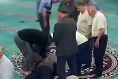 Namaz kılarken kalbi durdu, imamın kalp masajıyla hayata döndü