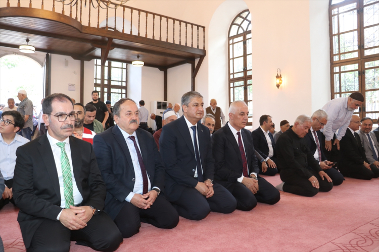 Adana Mestanzade Camisi ibadete açıldı 344 yıllık tarihi miras yeniden ayağa kalktı 3