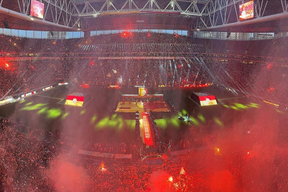 Galatasaray’da şampiyonluk gecesi başladı! İstanbul sarı-kırmızıya bürünecek