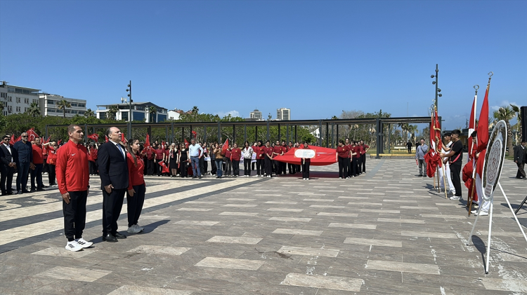 Hatay İskenderun'da 19 Mayıs kutlamaları Gençlik Yürüyüşü ile başladı 2