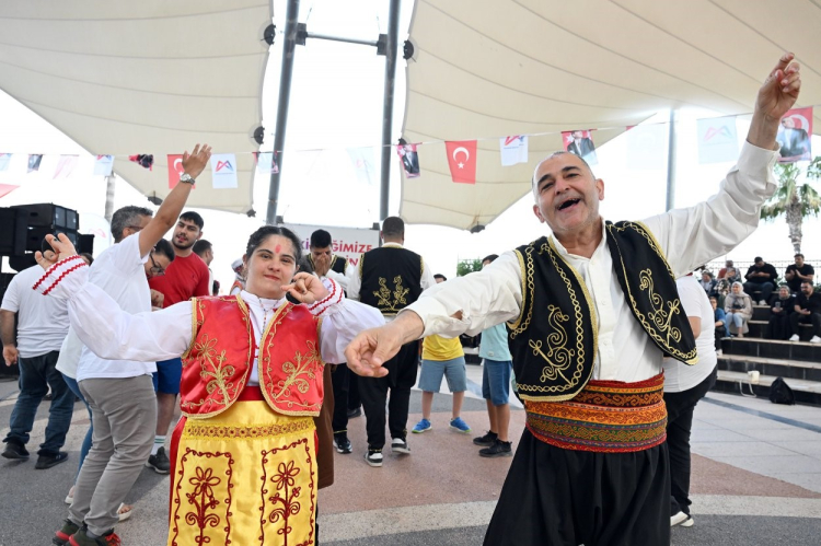 Mersin Engelliler Haftası etkinlikleri Büyükşehir Belediyesinden sanat dolu kutlama 2