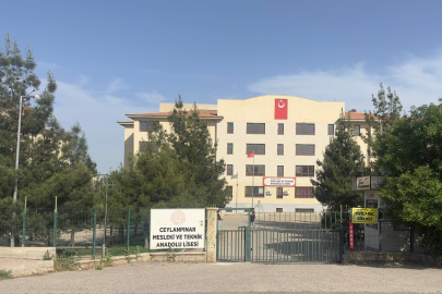 Okul bahçesinde fenalaşan 14 yaşındaki öğrenci kalp krizi geçirerek hayatını kaybetti