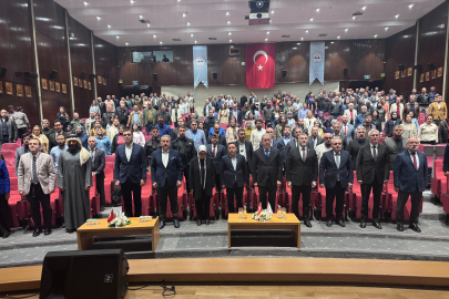 Kayseri’de dev eğitim zirvesi: Hulusi Akar’dan "yapay zeka ve yerli bilgi" vurgusu